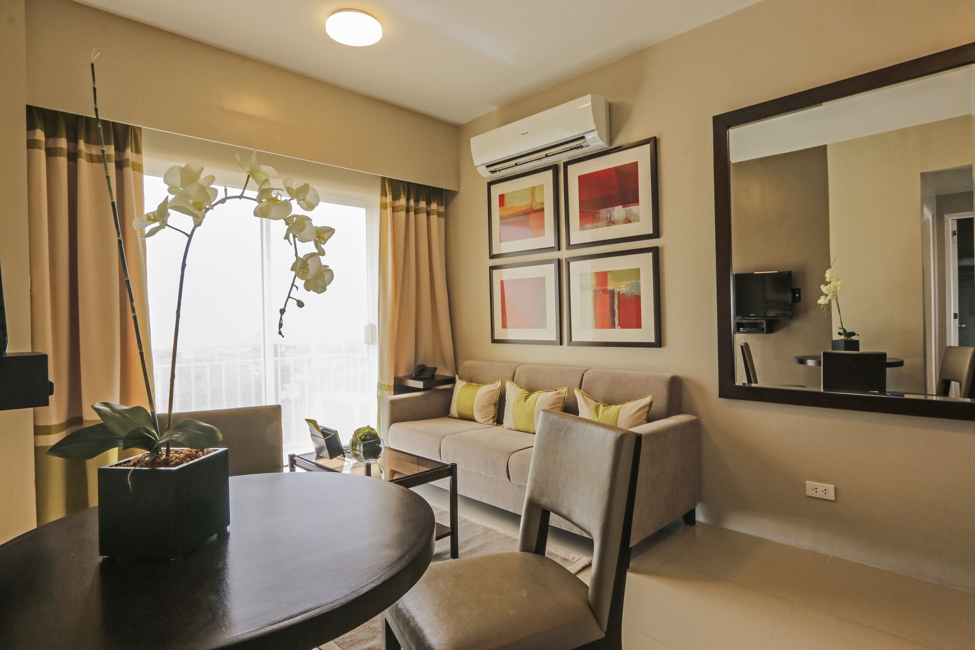 Bellini Suites At Presidio, Lakefront Muntinlupa City Extérieur photo